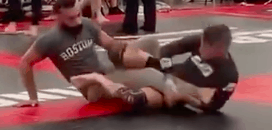 Read more about the article The Heel Hook: A Complete Guide