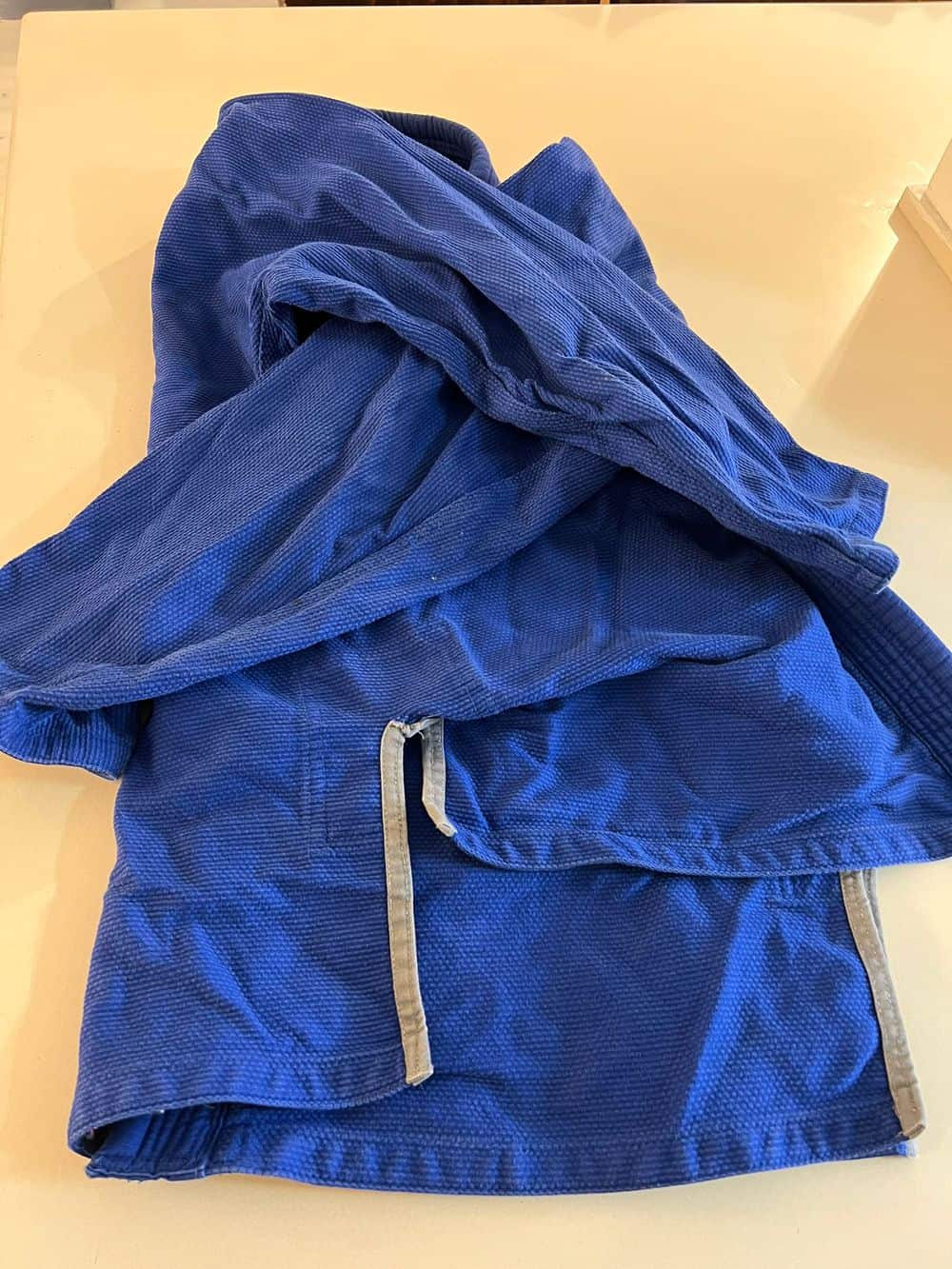 Read more about the article How to Clean a Smelly BJJ Gi
